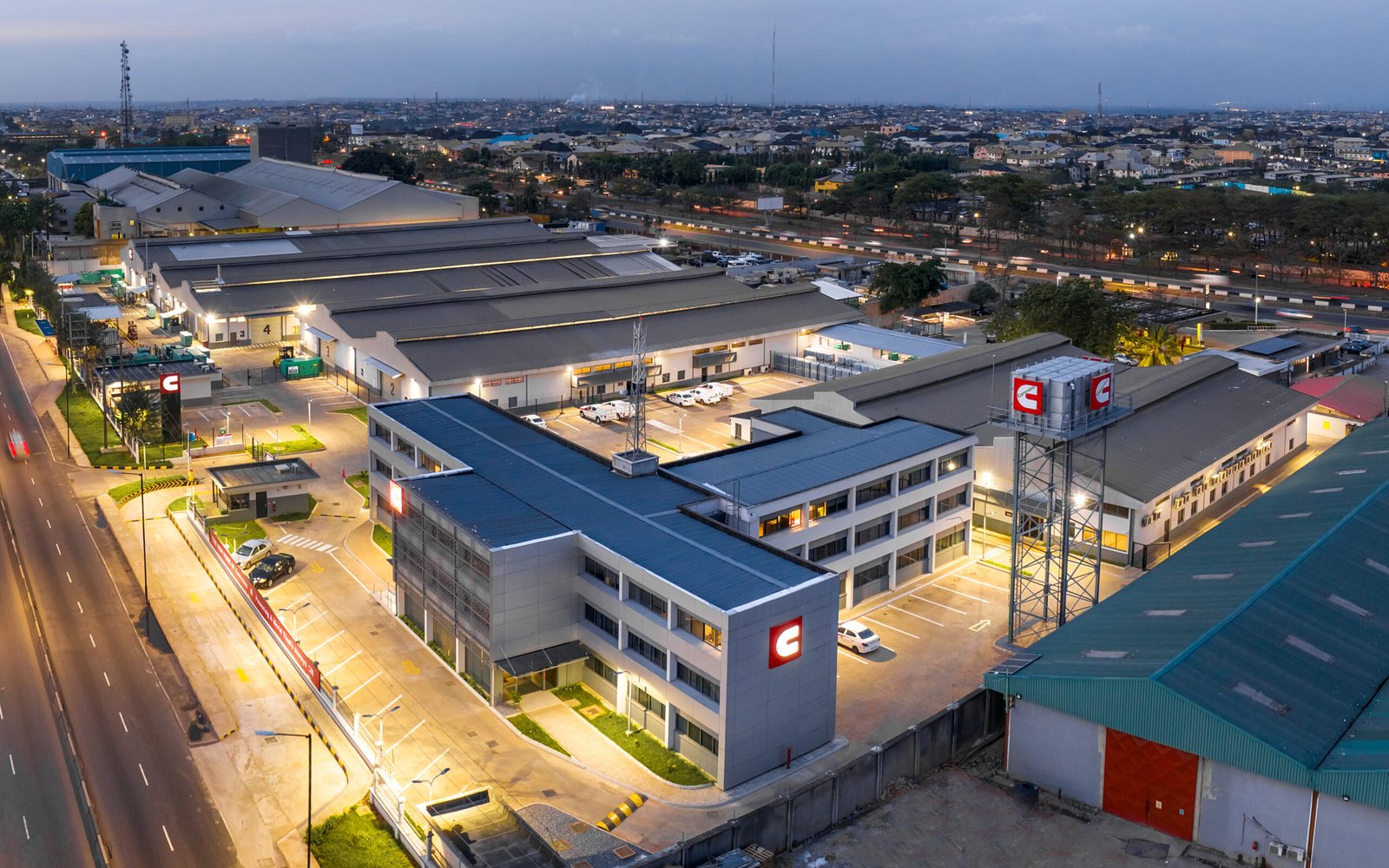 Pylons, façades, towers and perimeter graphics <br>designed as a single system.